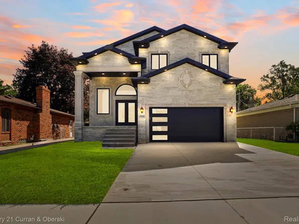 7086 Centralia St, Dearborn Heights, MI 48127