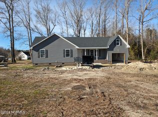 438 NW Backwoods Rd, Moyock, NC 27958