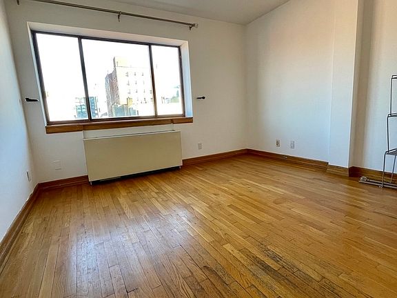 4th image of 25 Avenue C #4AA