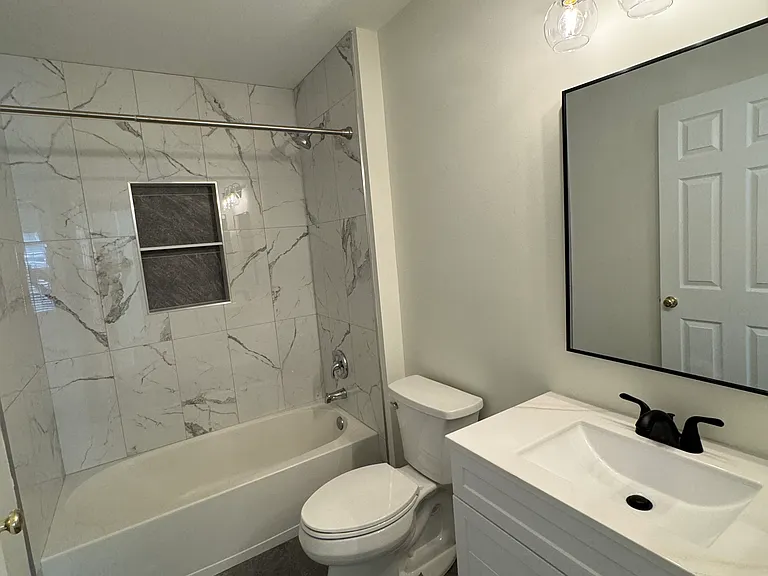 2nd Full Bathroom