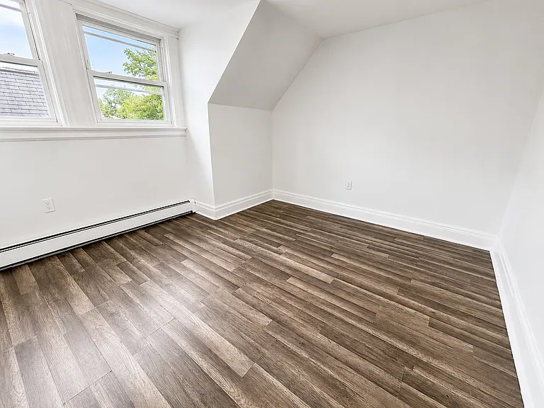 259 S 6th St #3 — Photo 7