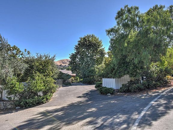 3rd image of 11199 Canon Vista Ave