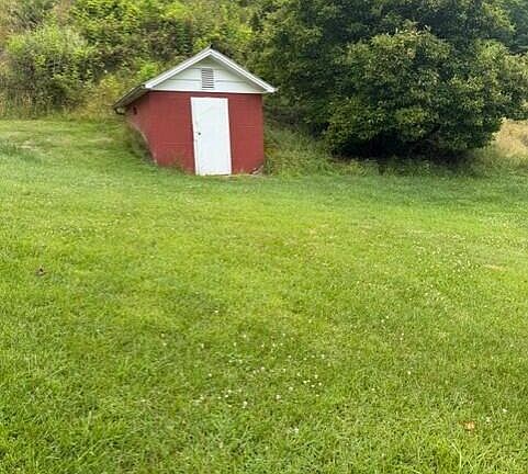 3rd image of 4589 Abbott Creek Rd