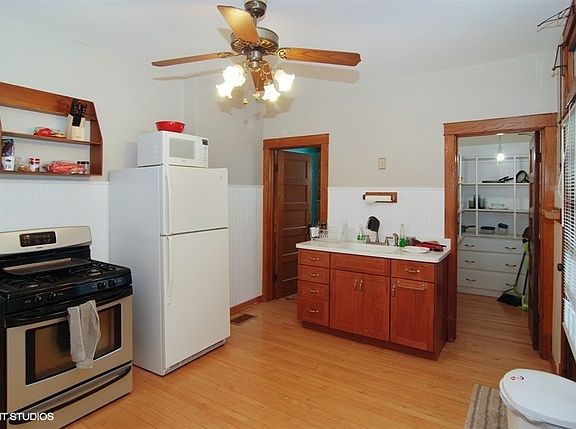 4th image of 3513 Park Ave