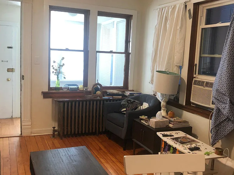 2928 N Lincoln Ave #1R — Photo 3
