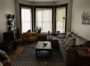 1308 W Byron St APT 1, Chicago, IL 60613