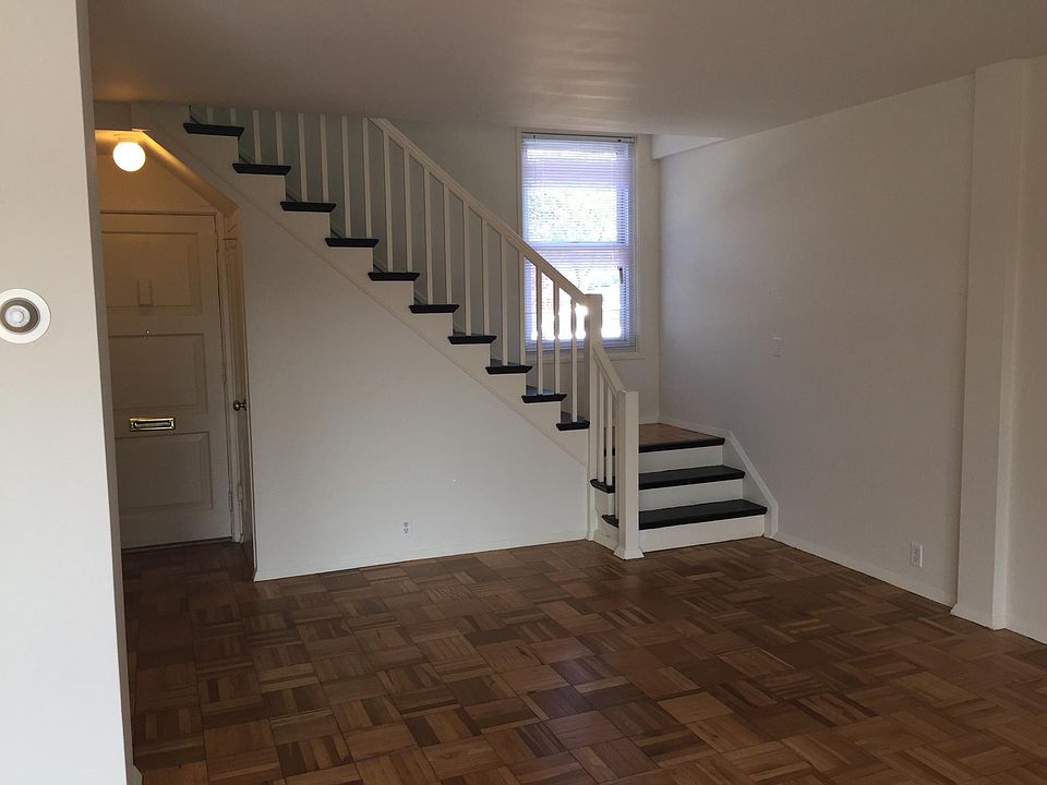 1st image of 530 Vidal Dr