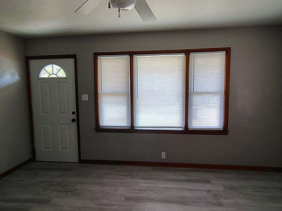 3rd image of 211 W High St #211
