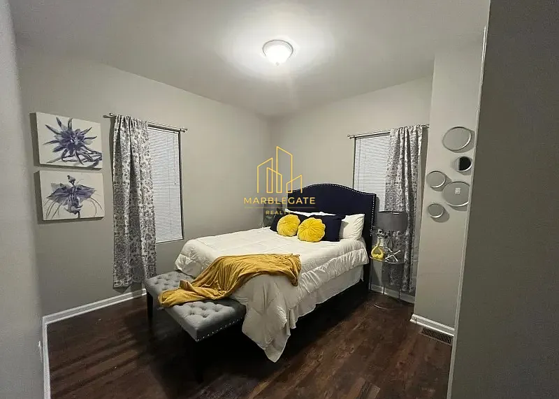 Building Photo - 813 S 14th St #22L
