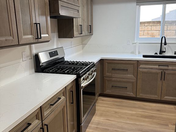 2nd image of 13183 Golondrina St