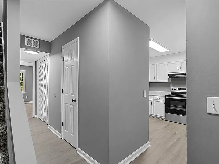 119 Freedom Dr #4 — Photo 5