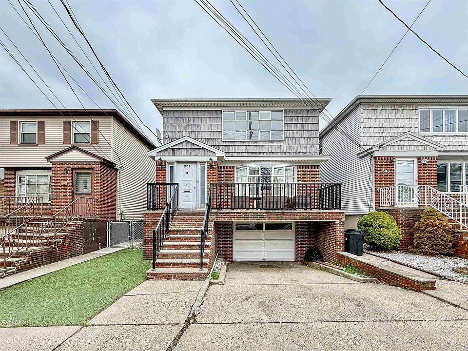 1st image of 502 Avenue E #2