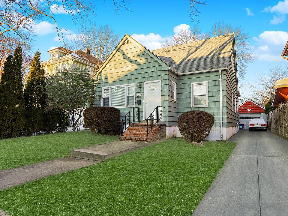 1st image of 17 Coddington Ave
