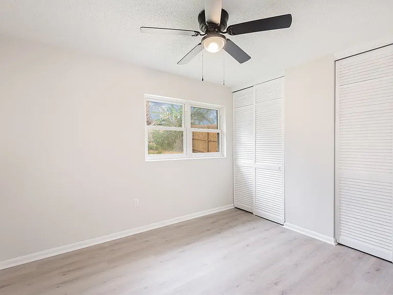 1650 Leach Cir — Photo 12