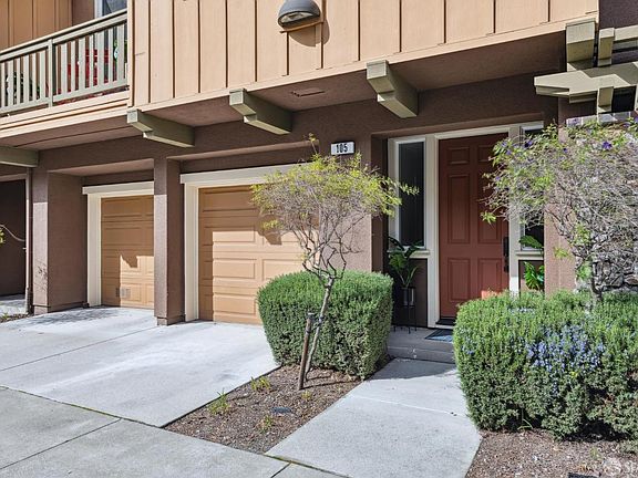4th image of 105 W Crystal Cove Ter