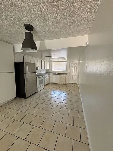3315 W Loma Ln Photo 1