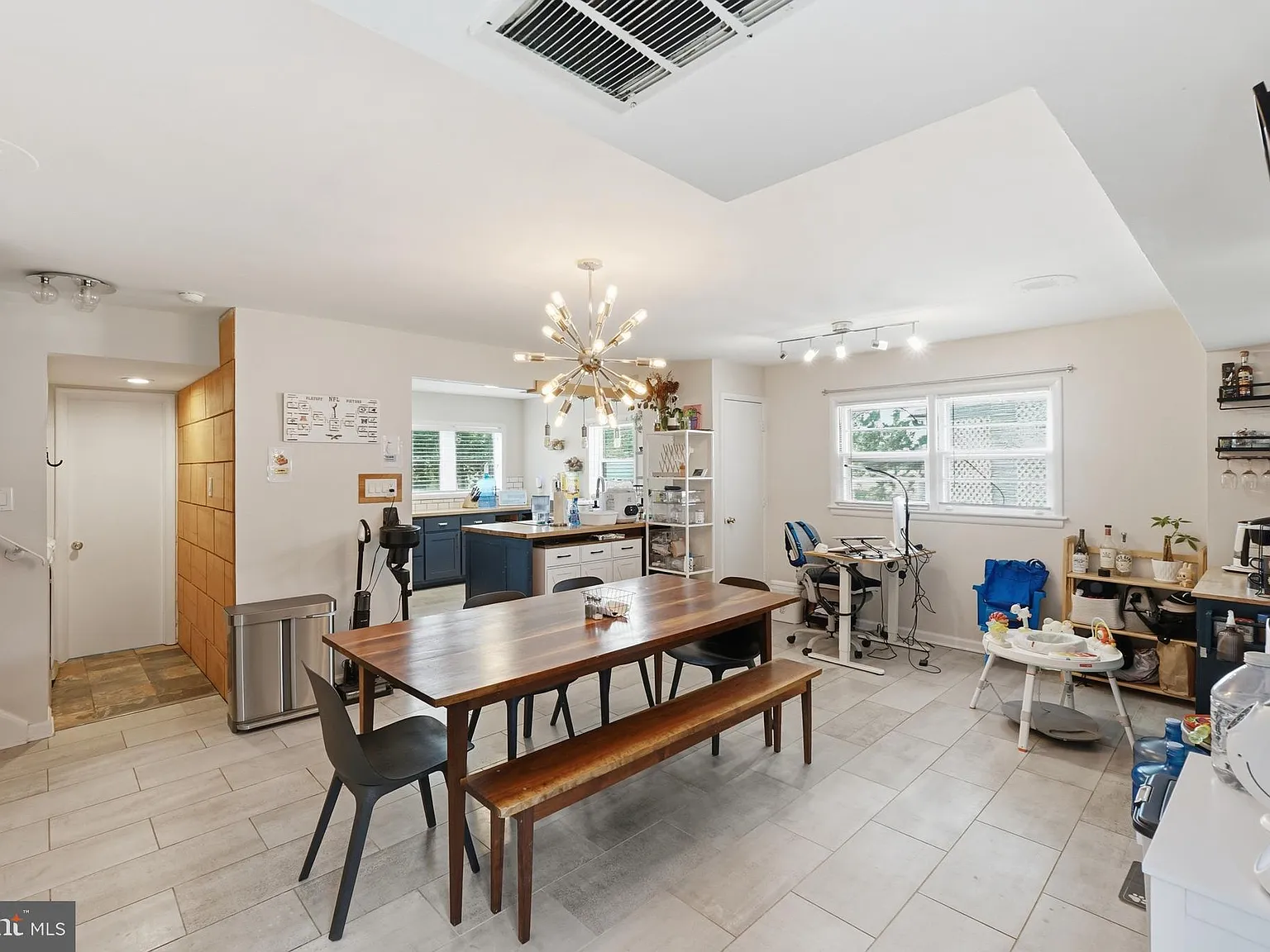 3 bed, 2.5 bath, 1722 sqft, $3,500 — Photo 3