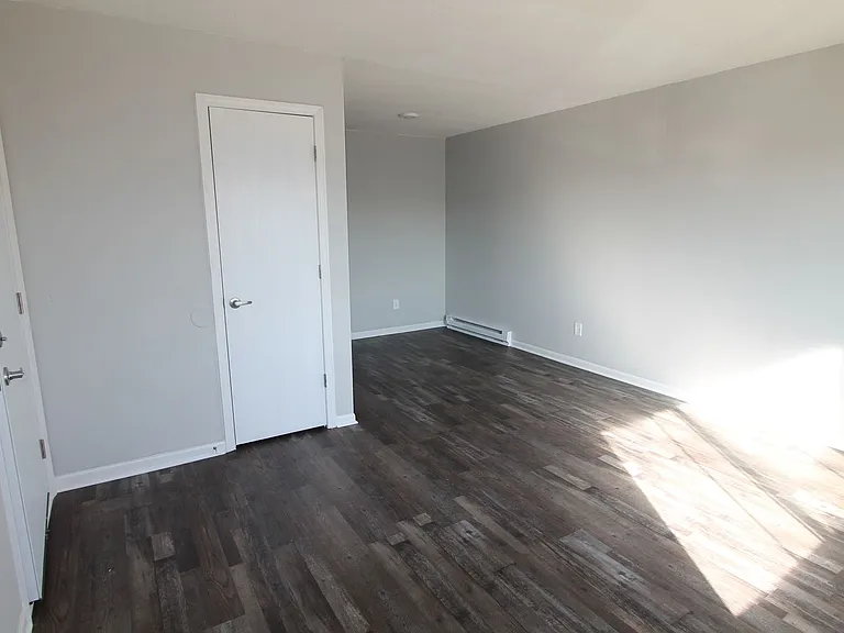 300 S West St #306 — Photo 4