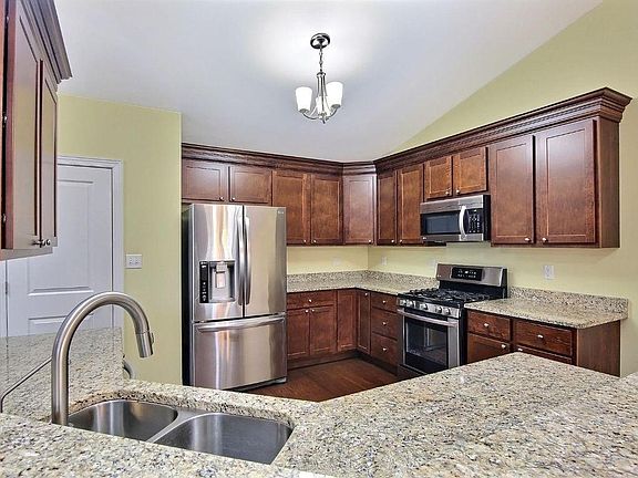 4th image of 13036 Grasselli St
