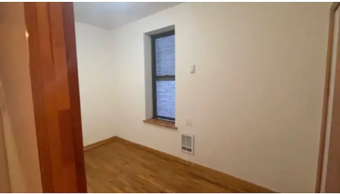 Rented by Manhattan Dwelling Corporation | media 20