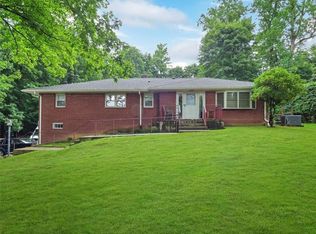 10 Milrose Ln, Monsey, NY 10952