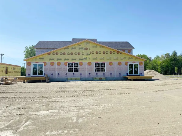 17 Greenbrook Circle #50, Milton, VT 05468