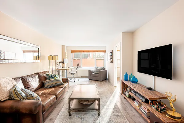 Sold by Compass | media 1