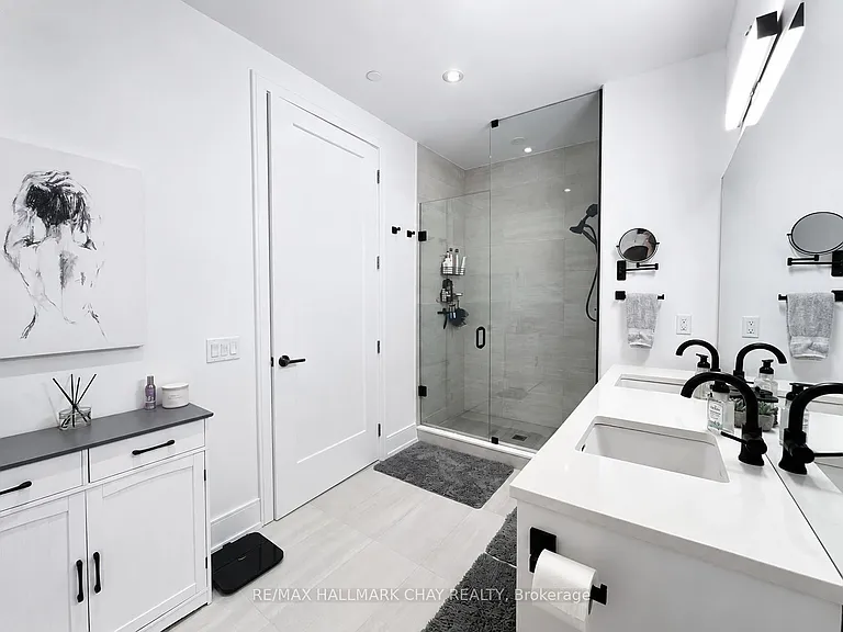 185 Dunlop St E #Penthouse 04 — Photo 21
