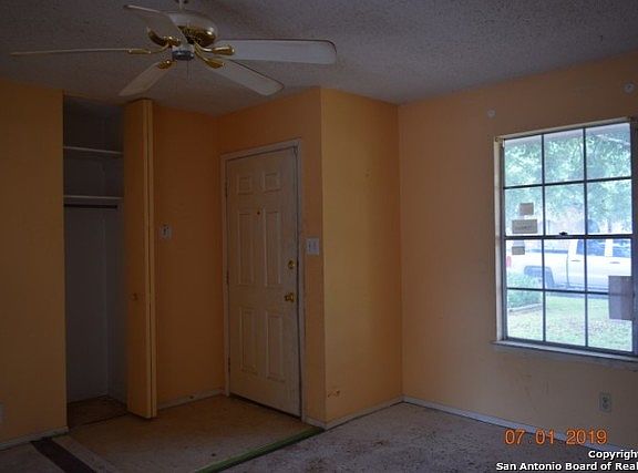 4th image of 5918 Cliff Trail Dr