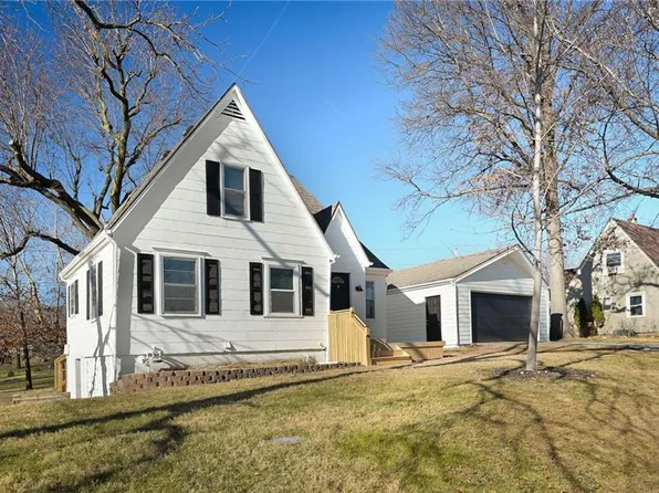 4300 NE Arbor Rd, Kansas City, MO 64117