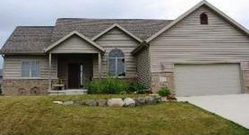 1st image of 310 Oriole Ln