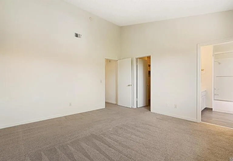 7 Meridian Cir — Photo 22