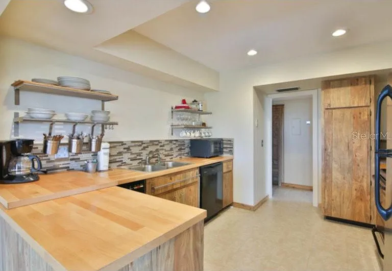 460 Beach Rd #A1 — Photo 8
