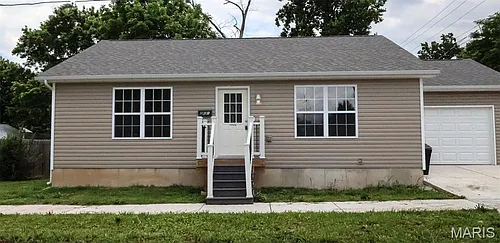 201 Chestnut St Photo 1