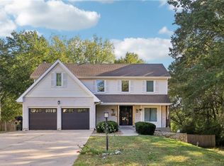 3225 Meadow Rd, Leavenworth, KS 66048