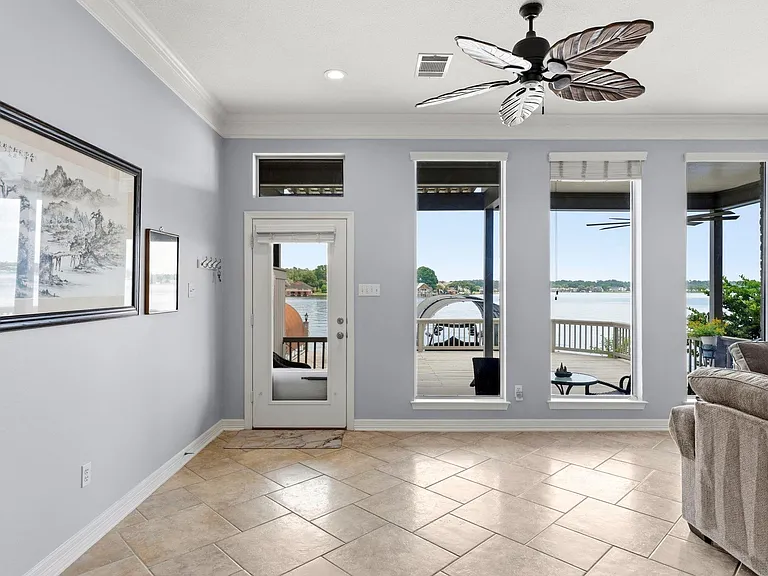 1208 Lake View Dr — Photo 13