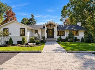 68 Grover Ln, West Caldwell Twp., NJ 07006
