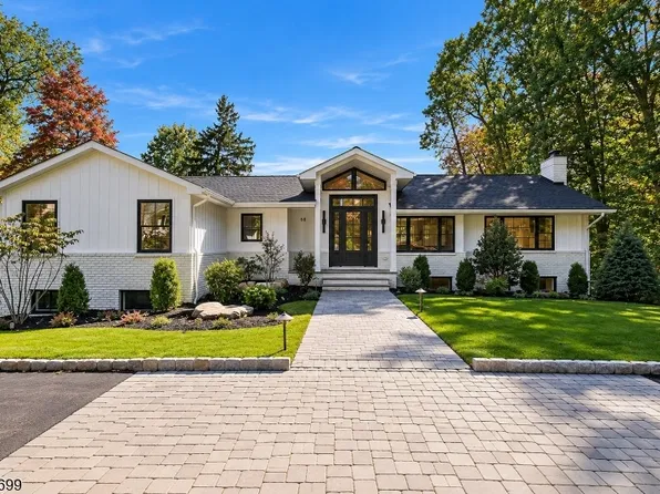 68 Grover Ln, West Caldwell Twp., NJ 07006