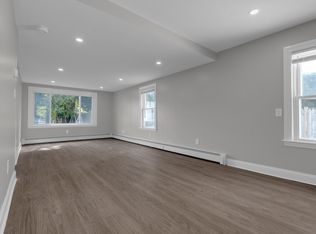 163 Curve St APT R, Millis, MA 02054