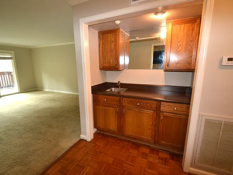 120 Hillsboro Pl — Photo 13