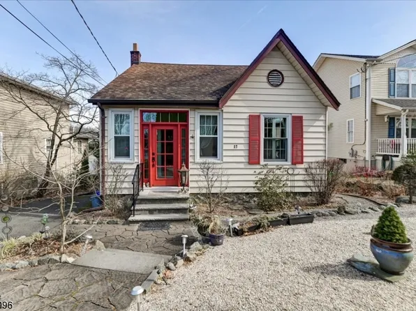 17 Sunset Rd, Ringwood Boro, NJ 07456