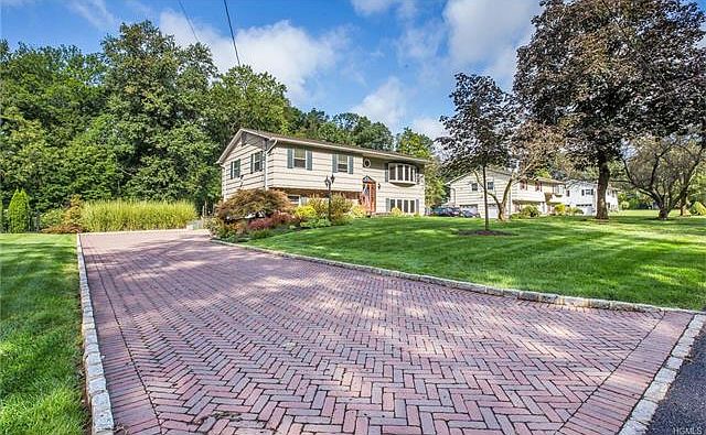 1st image of 5 S Park Ln