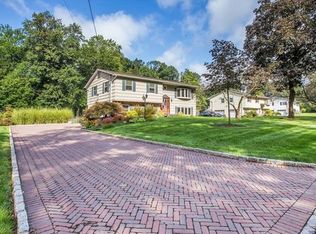 5 S Park Ln, Nanuet, NY 10954