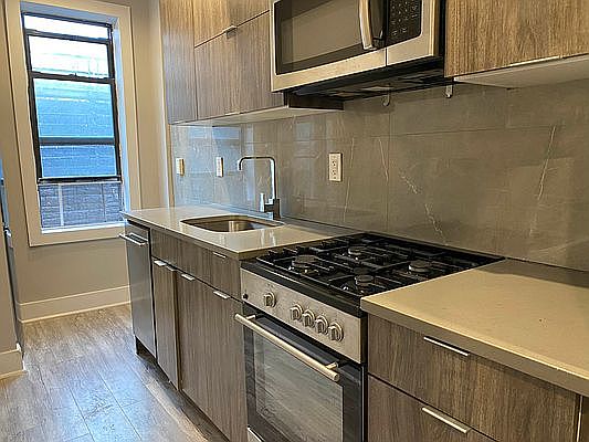 1st image of 102 E 103rd St APT 10