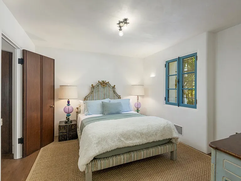 680 Buena Vista Dr — Photo 25
