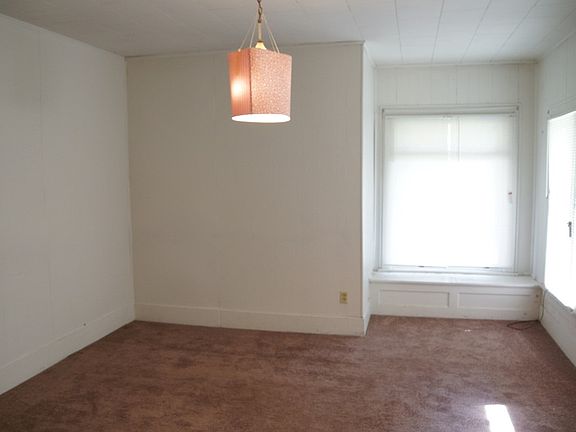 2nd image of 118 W Evans St