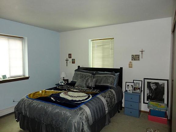 2nd image of 2533 N Oakland Ave APT 323