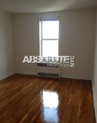 2nd image of 960 Sheridan Ave APT 4A