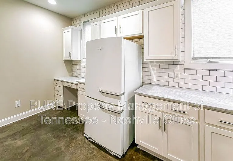 913 N 12th St #1 — Photo 9
