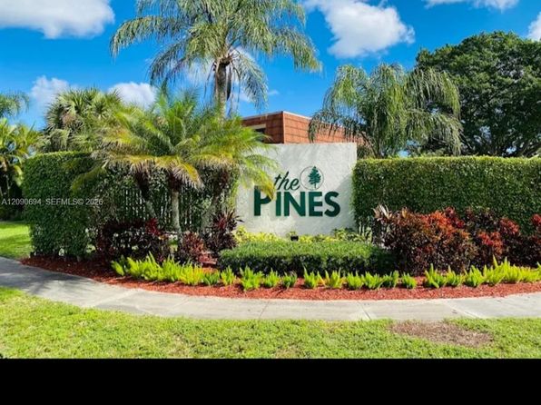 2185 White Pine Cir APT B